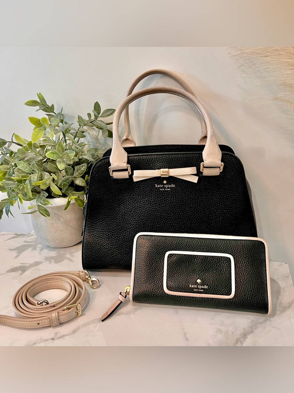 kate Spade ♠️ Black and Cream Pebbled Leather Satchel with Matching Wallet